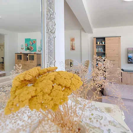 Apartment Opatija Mia *